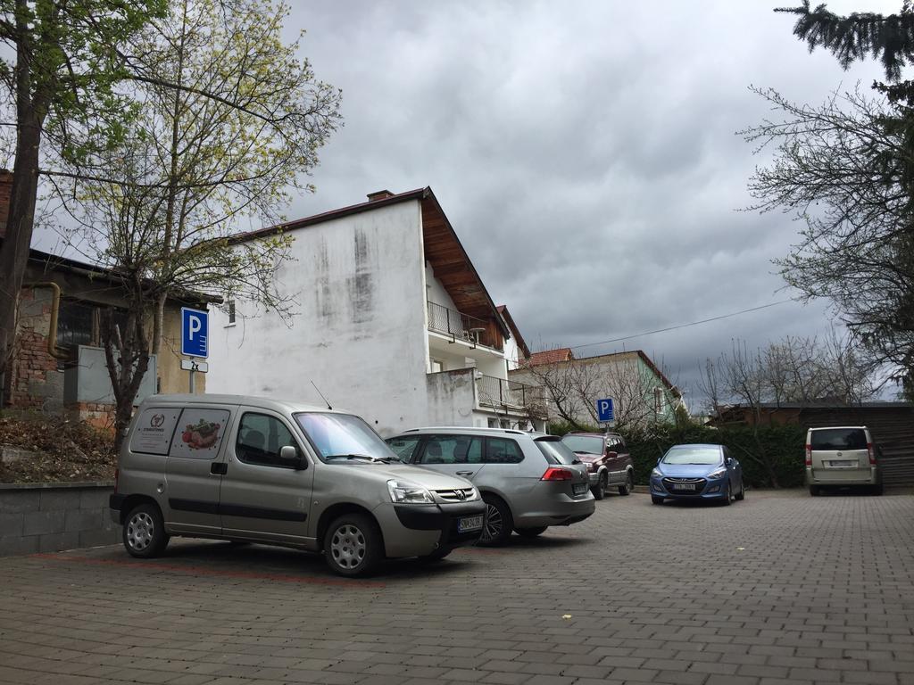 Grillbar Penzion & Restaurant Spišská Nová Ves Dış mekan fotoğraf