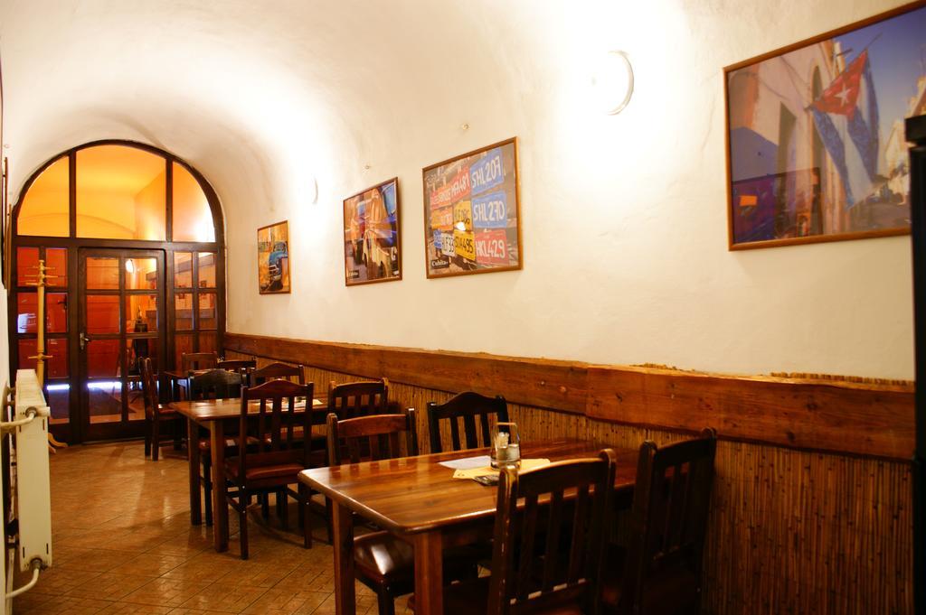 Grillbar Penzion & Restaurant Spišská Nová Ves Dış mekan fotoğraf