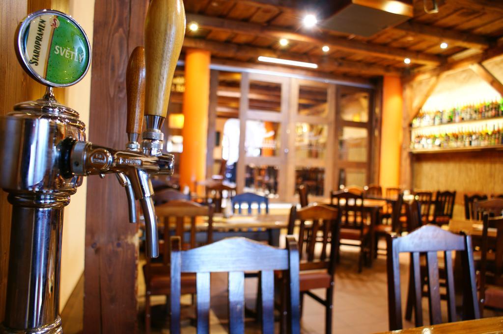 Grillbar Penzion & Restaurant Spišská Nová Ves Dış mekan fotoğraf