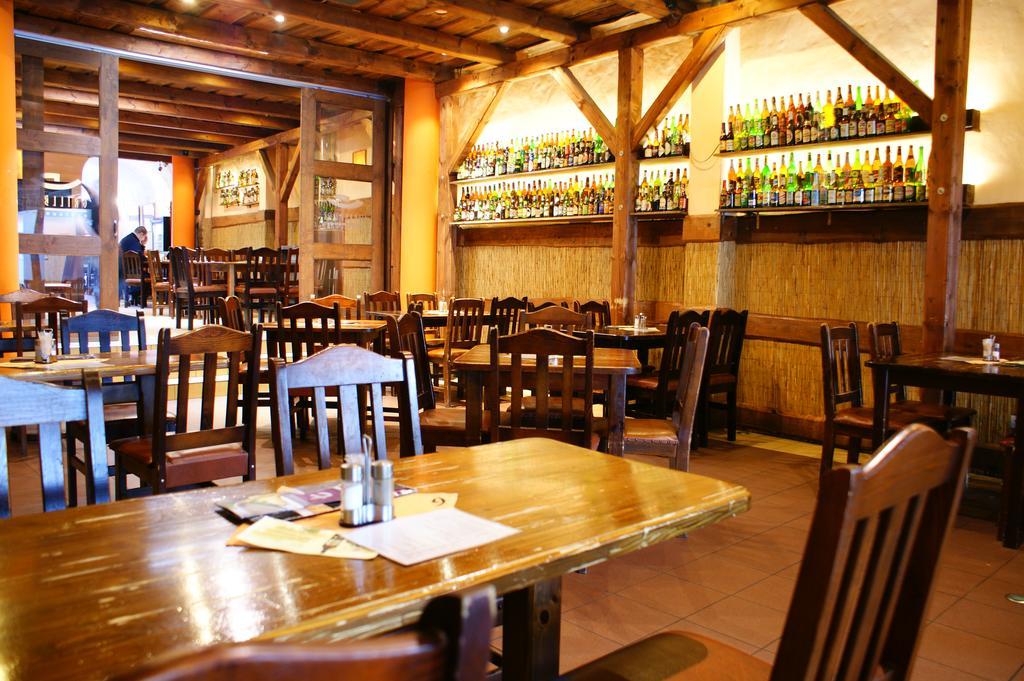 Grillbar Penzion & Restaurant Spišská Nová Ves Dış mekan fotoğraf
