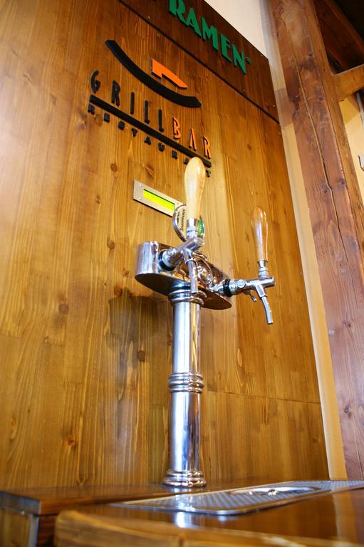 Grillbar Penzion & Restaurant Spišská Nová Ves Dış mekan fotoğraf